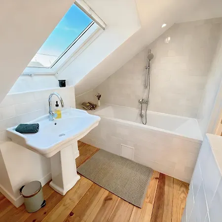 Herouvillers - Bright Duplex In Hypercentre & A Stone's Throw Away Appartement