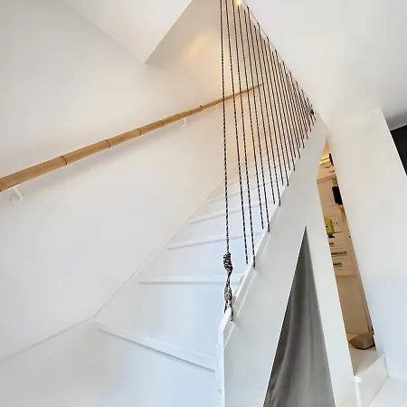 아파트 Herouvillers - Bright Duplex In Hypercentre & A Stone's Throw Away *