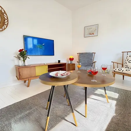 아파트 Herouvillers - Bright Duplex In Hypercentre & A Stone's Throw Away *