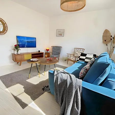 아파트 Herouvillers - Bright Duplex In Hypercentre & A Stone's Throw Away *