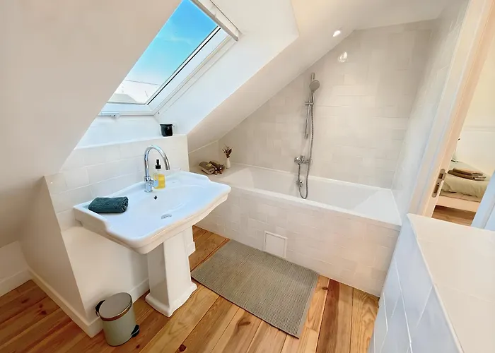 Herouvillers - Bright Duplex In Hypercentre & A Stone's Throw Away Apartamento *