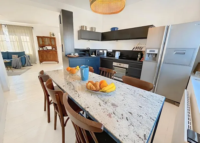 Herouvillers - Bright Duplex In Hypercentre & A Stone's Throw Away